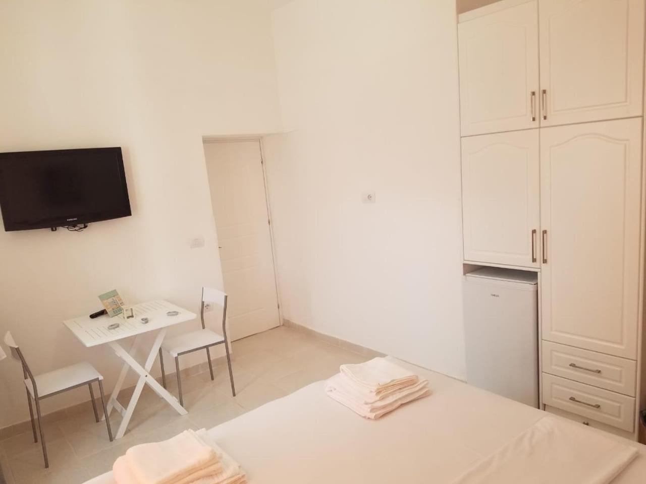 Vila Alikaj Apartment Sarande Bagian luar foto